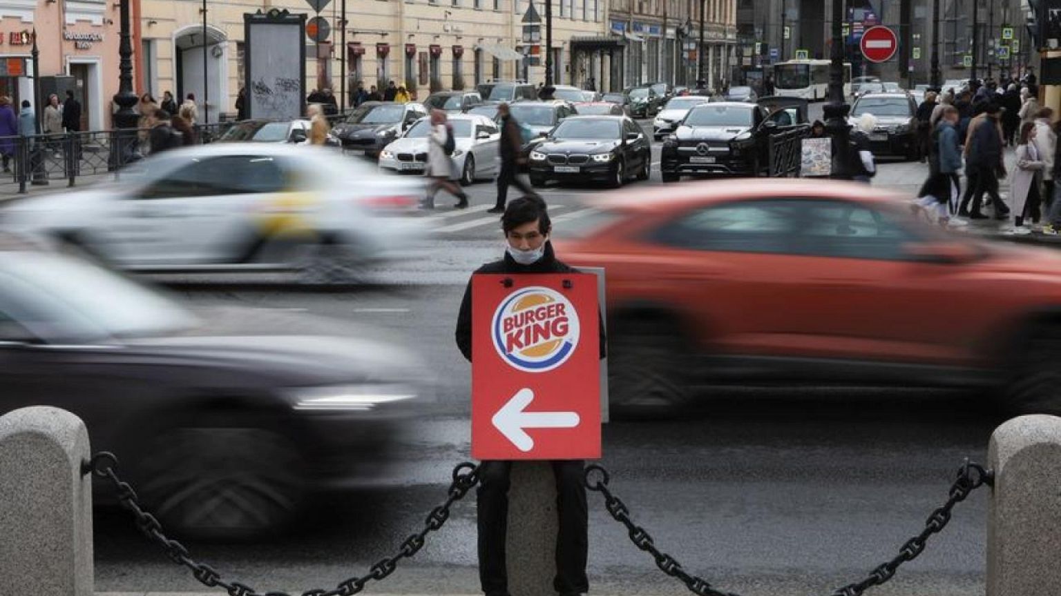 Burger King se ve atrapado en una compleja red legal, frustrando su salida de Rusia