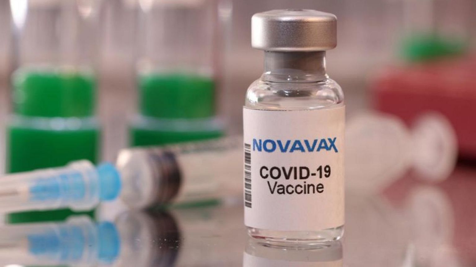 FDA estadounidense avisa de riesgo de inflamación del corazón tras la vacuna COVID de Novavax