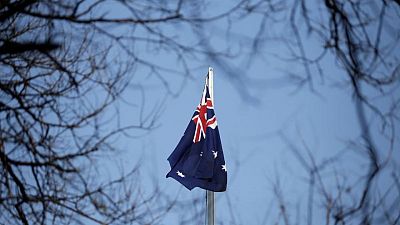 Australia dice que un caza chino interceptó una nave de vigilancia en mayo
