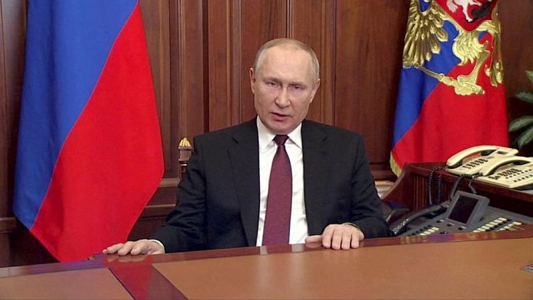 Putin dice que "nada será como antes" en un combativo discurso