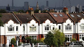 Los precios de la vivienda en Reino Unido se frenan por tercer mes consecutivo