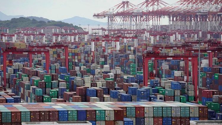 El comercio chino se tambalea al disminuir la demanda en el país y en el extranjero