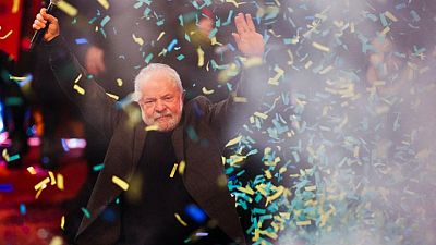 Sondeo muestra que Lula mantiene una fuerte ventaja en la carrera presidencial en Brasil