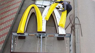 Los establecimientos de McDonald's reabren bajo una nueva enseña en Rusia