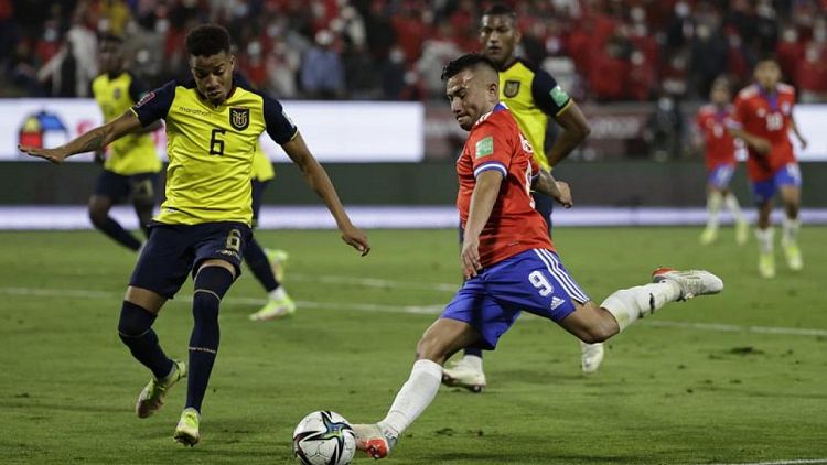 Ecuador celebra fallo de FIFA tras sentirse pisoteado por Chile