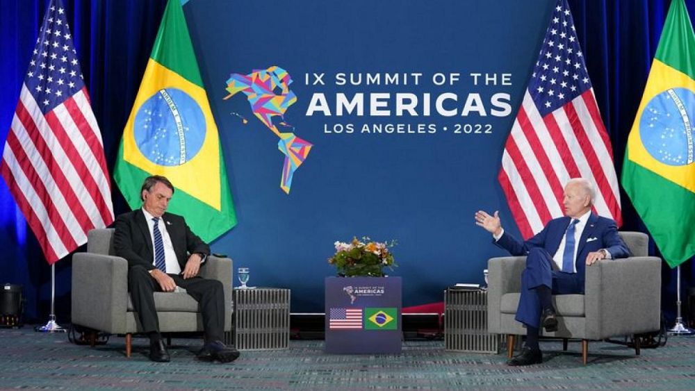 Biden garante a Bolsanaro que EUA vão reconsiderar impostos sobre aço brasileiro – fontes do governo brasileiro