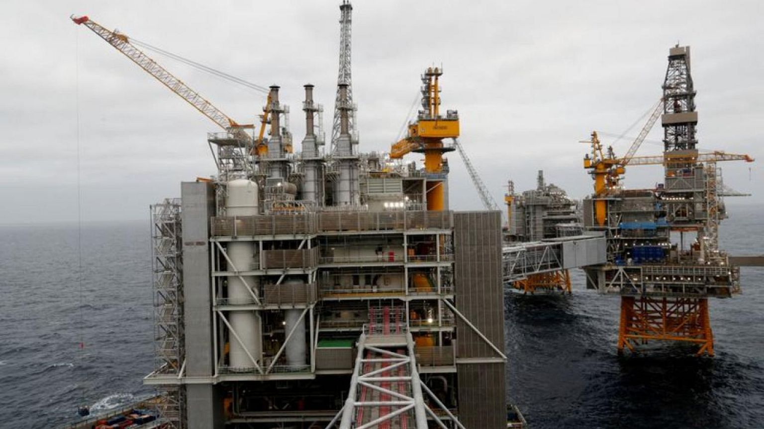 Petroleras noruegas y trabajadores llegan a principio de acuerdo salarial y evitan huelga por ahora