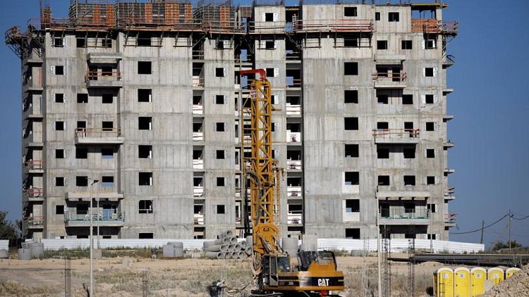 إسرائيل تعزز أنشطة البناء لاحتواء ارتفاع أسعار المساكن