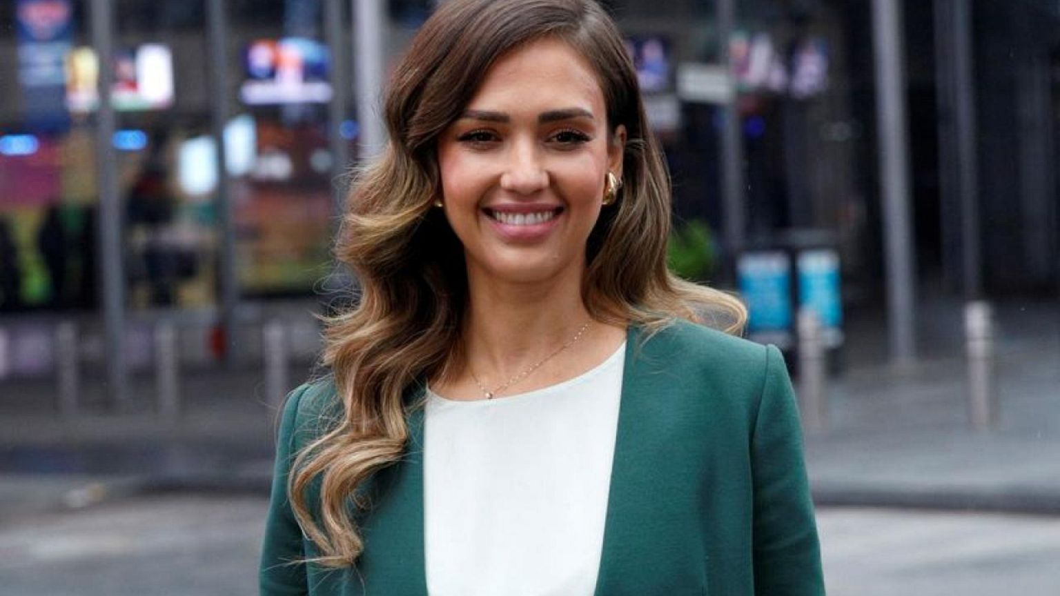 Yahoo appoints Hollywood actress Jessica Alba to board