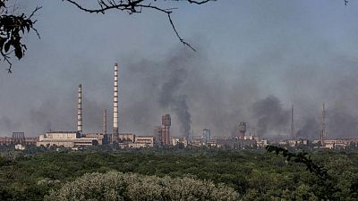 مسؤول انفصالي: 1200 مدني متحصنون في مصنع آزوت بأوكرانيا مسؤول انفصالي: 1200 مدني متحصنون في مصنع آزوت بأوكرانيا