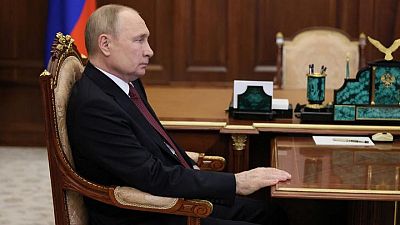الرئيس الصيني في اتصال مع بوتين: على جميع الأطراف العمل لحل الأزمة الأوكرانية