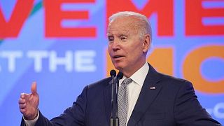 Biden mantiene "la mente abierta" sobre la flexibilización de los aranceles a China