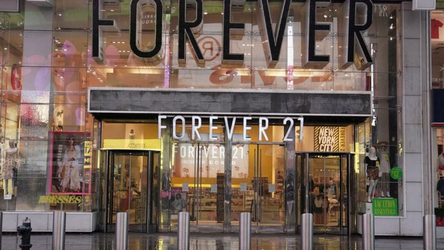 Forever 21 takes third crack at China with new bricks and mortar store