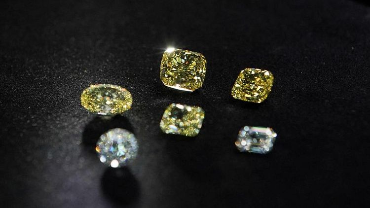 Rusia, principal productor, frustra la iniciativa de redefinir los "diamantes conflictivos"