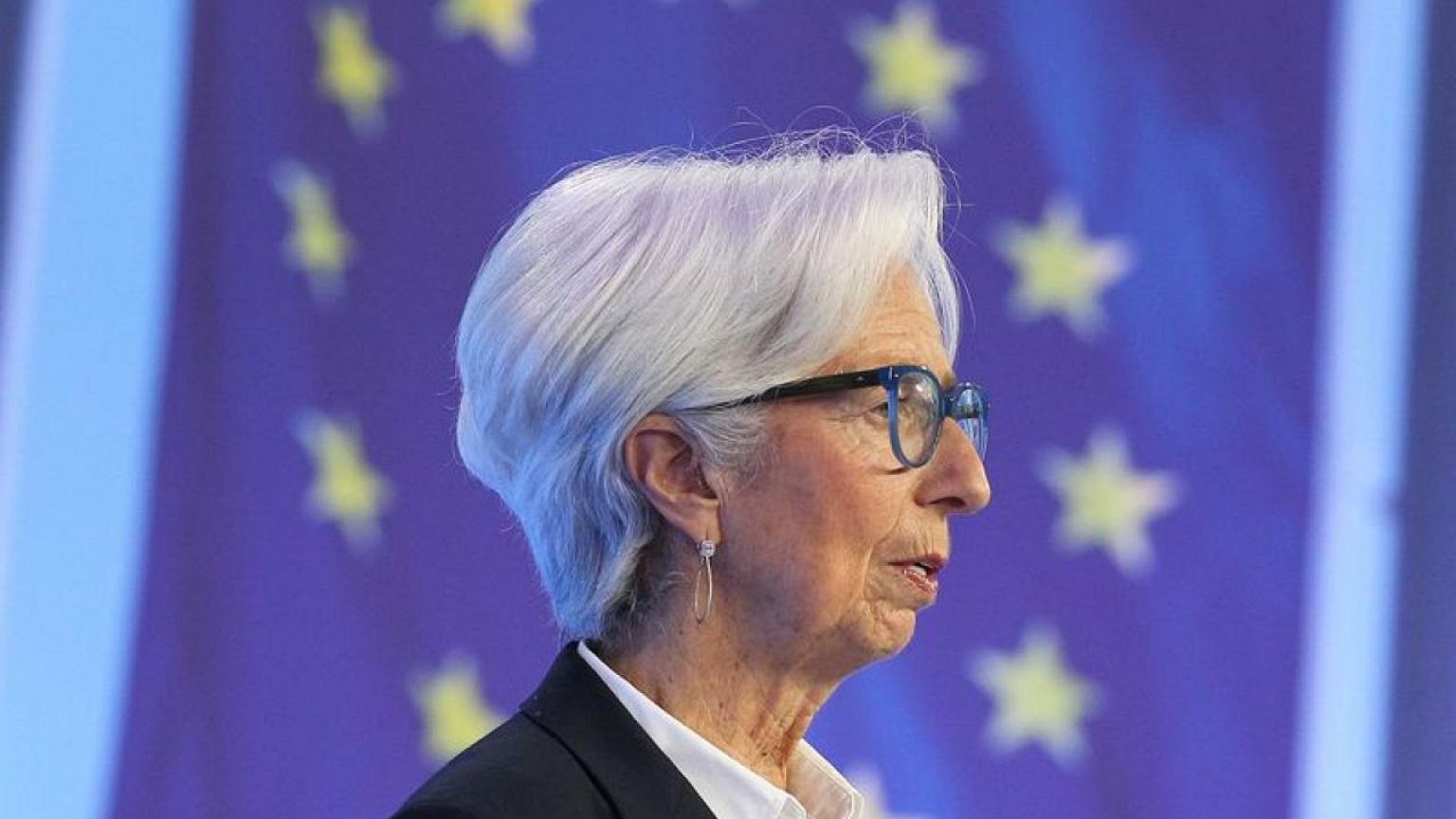 Euro zone ministers urge to cut deficits, debts amid 'not easy times'