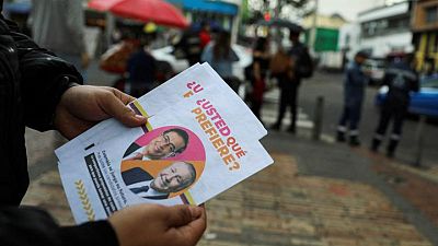 Colombia inicia votación para escoger presidente en reñida elección