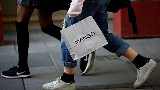 La cadena de moda española Mango cederá sus tiendas en Rusia