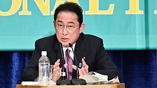 El primer ministro japonés, Fumio Kishida, insta al BoJ a mantener una política ultralaxa