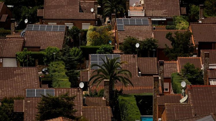 El plan de energía verde de España deja fríos a los necesitados
