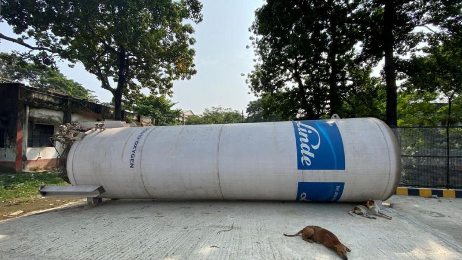 Linde quits Russia's Amur gas and chemicals project, Sibur says