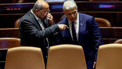 La Knesset israelí vota a favor de la disolución en un paso hacia las elecciones anticipadas La Knesset israelí vota a favor de la disolución en un paso hacia las elecciones anticipadas