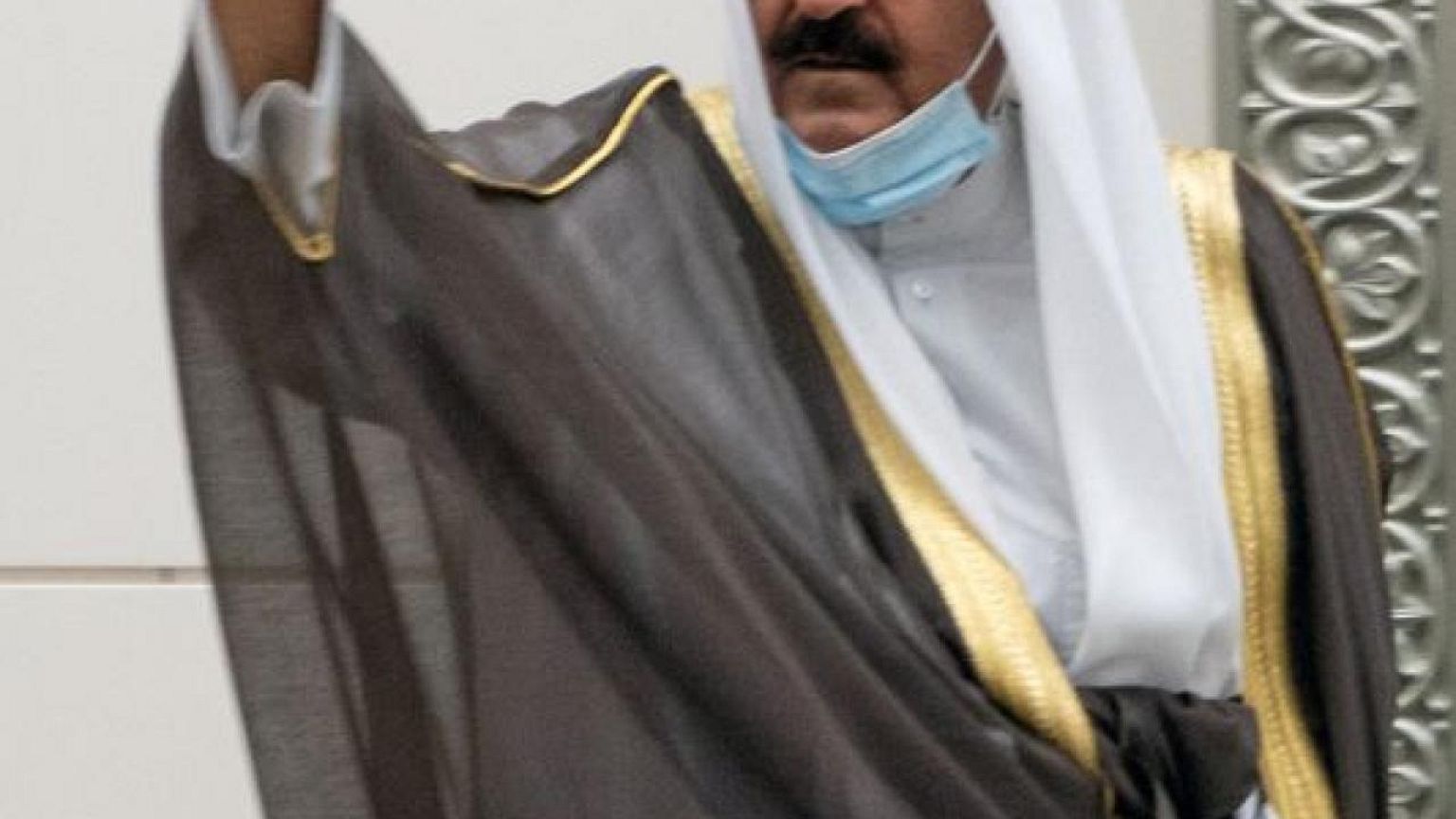 نواب المعارضة بالكويت ينهون اعتصامهم بعد إعلان ولي العهد حل البرلمان والدعوة لانتخابات عامة