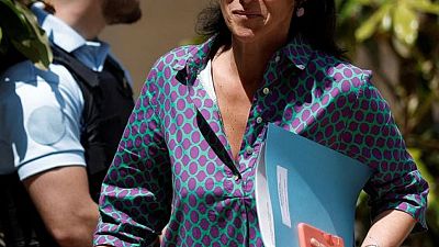 فرنسا تفتح تحقيقا في مزاعم اغتصاب ضد وزيرة