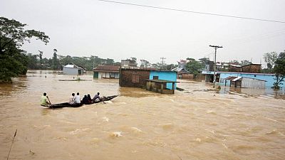 El fin de las inundaciones en Bangladés aumenta el temor a las enfermedades