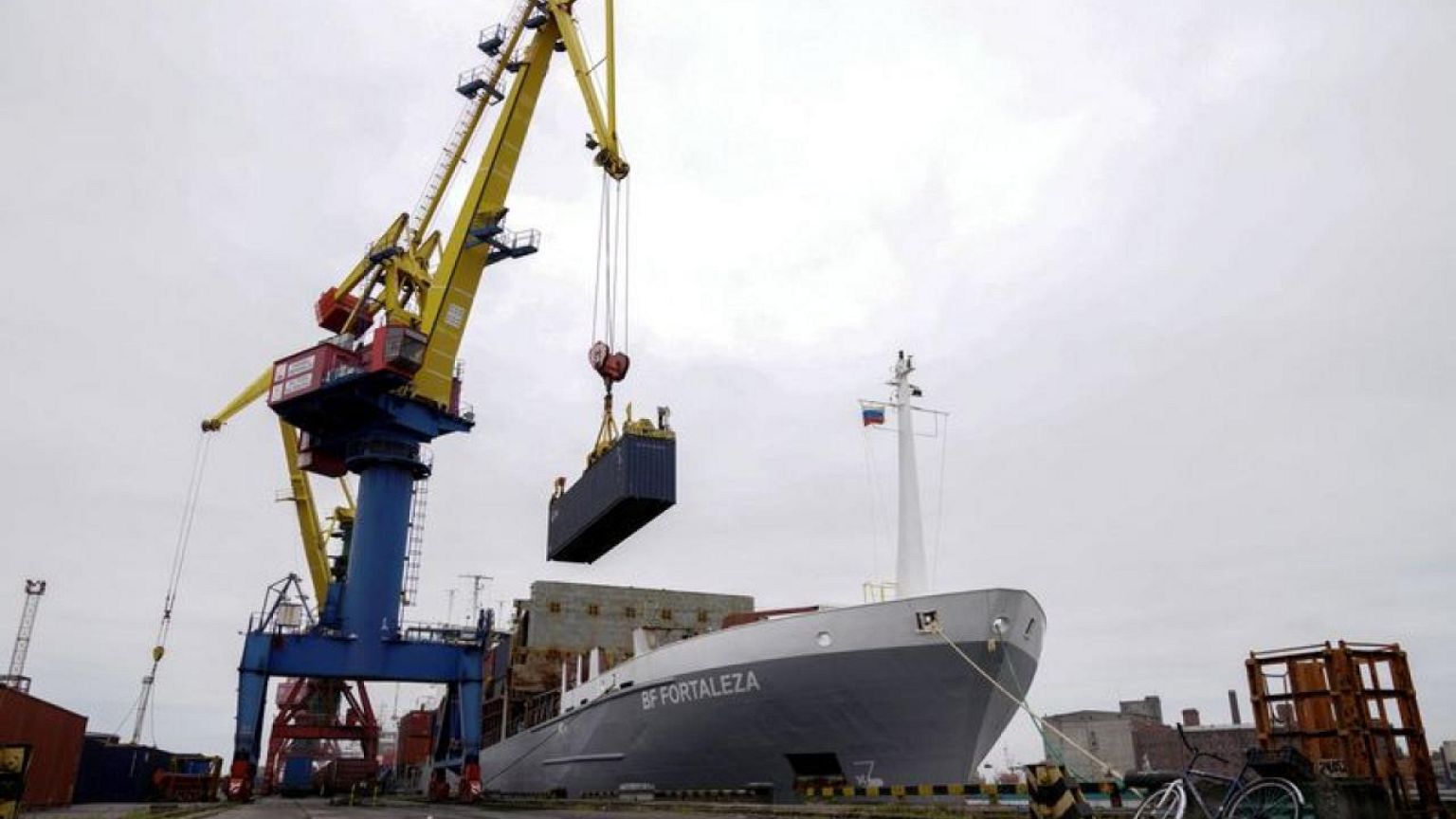 Russia blames U.S. for Kaliningrad transit restrictions