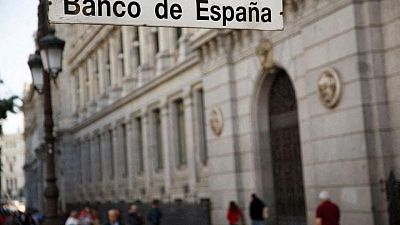 Las medidas de ayuda en España deben centrarse en ayudar a familias vulnerables -De Cos