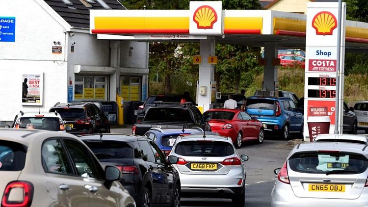 Cinco países pretenden retrasar la eliminación de coches de combustibles fósiles en la UE -documento