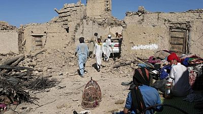 Los talibanes piden que se liberen fondos congelados tras fatal terremoto en Afganistán