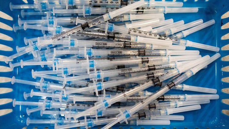 La EMA está abierta a refuerzos de la vacuna COVID dirigidos a primeros brotes de ómicron