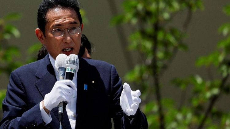 تلفزيون: استمرار تراجع التأييد لرئيس وزراء اليابان مع اقتراب موعد الانتخابات