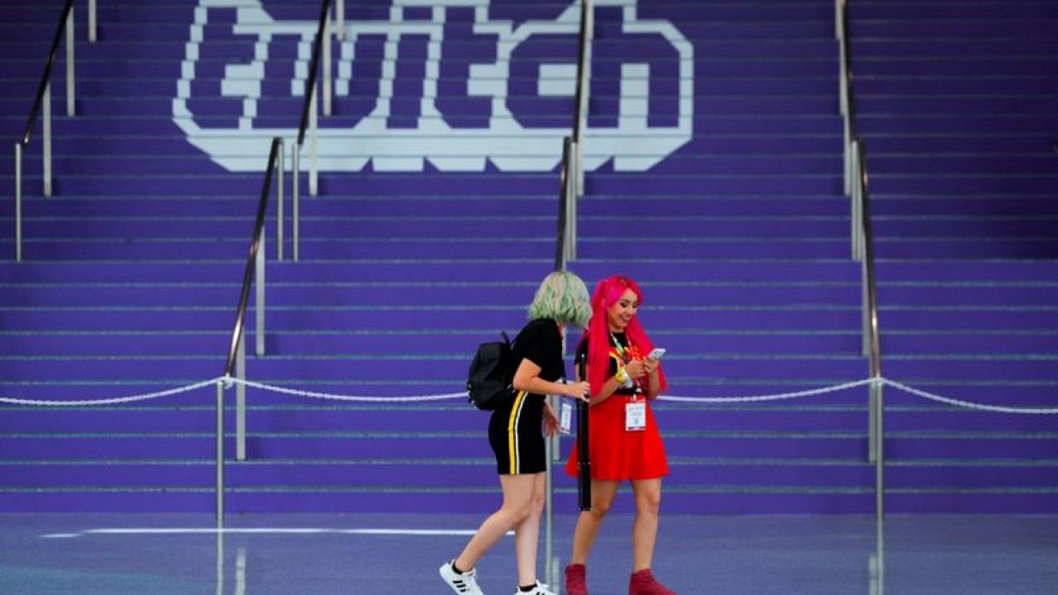 UKRAINE-CRISIS-RUSSIA-TWITCH:Russian court fines Amazon's Twitch $57,000 over Ukraine content