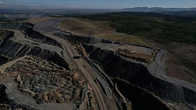 At Australia mine, Glencore balances reforestation drive, coal profit