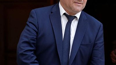 الادعاء الفرنسي يحقق مع وزير بعد اتهامات بالاغتصاب