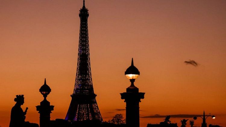 Rusting Eiffel Tower in need of full repairs, reports say