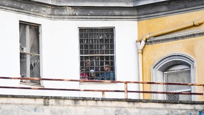 I due detenuti sono reclusi nel carcere di Poggioreale