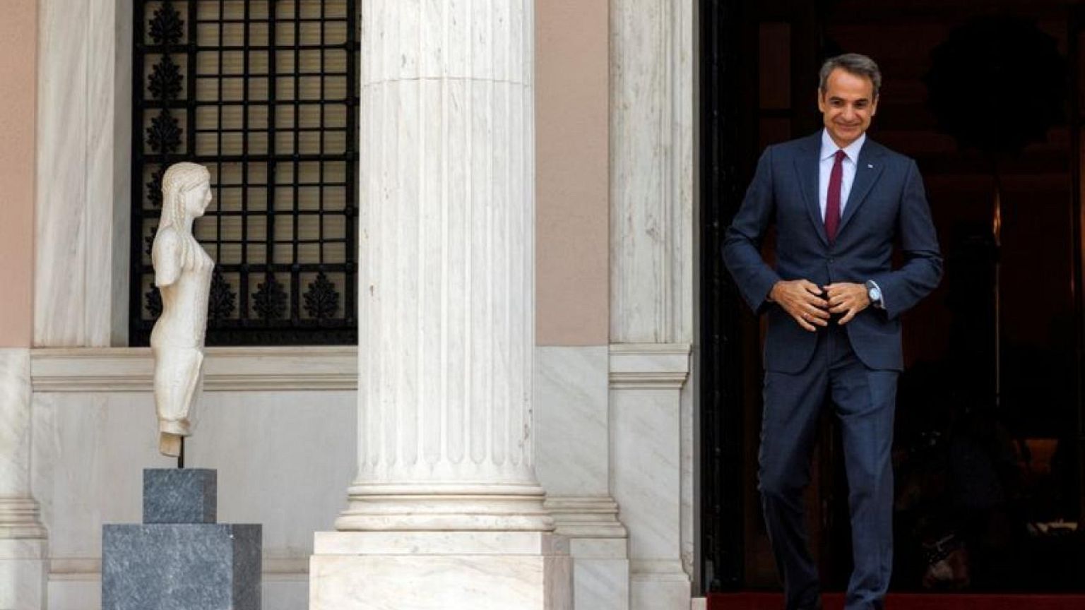 Greek PM rules out snap election ahead of tough winter due to energy
