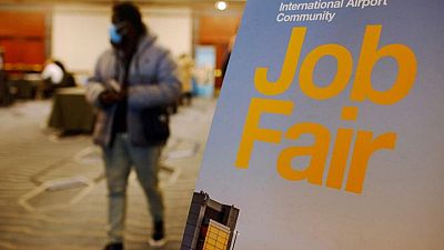 Crecimiento del empleo en EEUU supera las expectativas; tasa de desempleo se mantiene en 3,6%