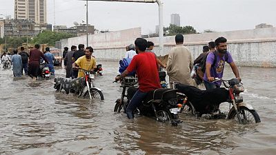 الفيضانات تقتل العشرات في باكستان مع هطول الأمطار الموسمية بغزارة