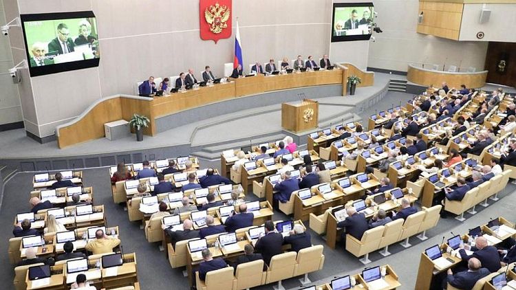 Legisladores rusos estudian posibilidad de prohibir adopción de niños rusos a "países no amistosos"