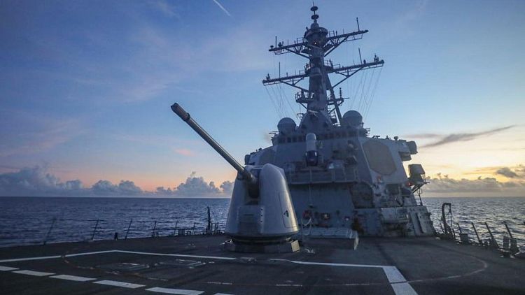 China dice que EEUU "crea riesgos de seguridad" tras navegar por el Estrecho de Taiwán