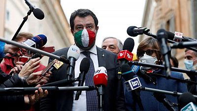Salvini dice que la Liga saldrá del Gobierno italiano si lo hace el M5E