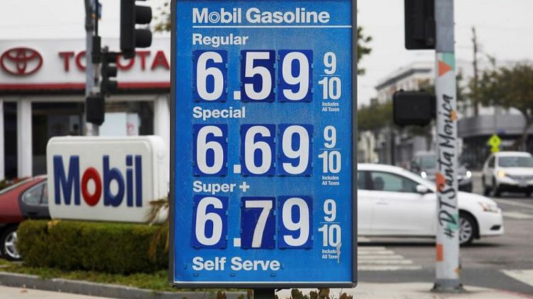 البنزين والغذاء يقودان أسعار المستهلكين الأمريكيين للارتفاع في يونيو