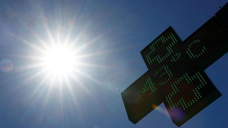 Varios países emiten alertas sanitarias por la ola de calor que azota Europa