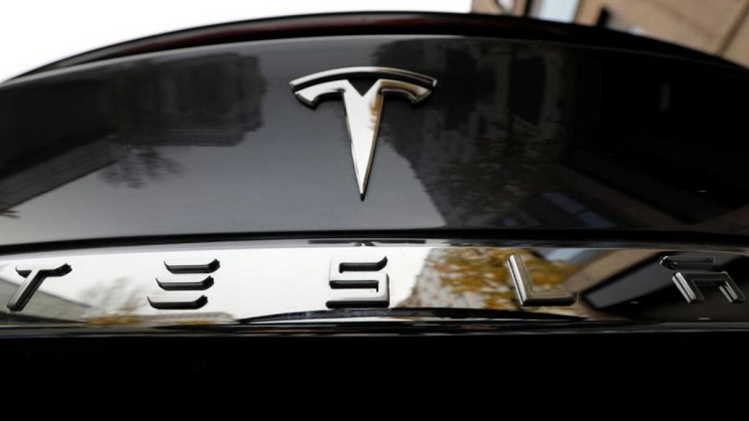 Munich court orders Tesla to reimburse customer for Autopilot problems