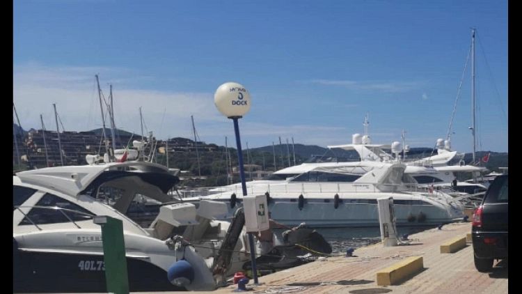 L'incidente a Portisco, nel nord Sardegna. Non sono gravi