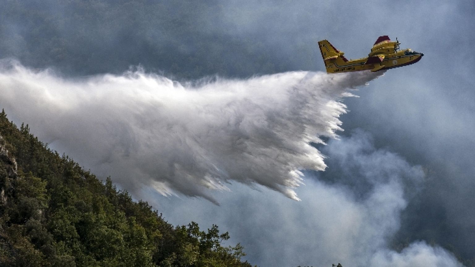 Canadair inviato in Slovenia a supporto operazioni oltreconfine